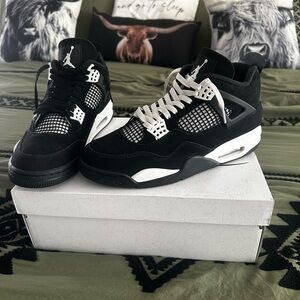 Jordan 4 Retro